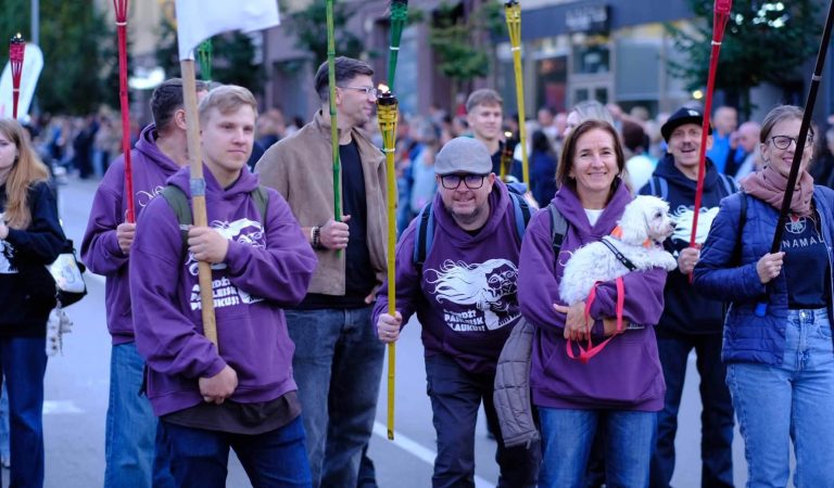 Paskutiniai eisenoje, pirmi priminti: po Šiaulių dienų visada ateis Šiaulių naktys