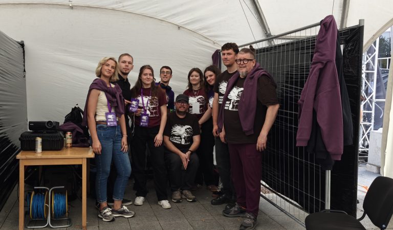Kai festivalis tampa auditorija, o pultai – egzaminu: kaip „Šiaulių naktyse XVI“ grūdinosi VILNIUS TECH KIF studentai